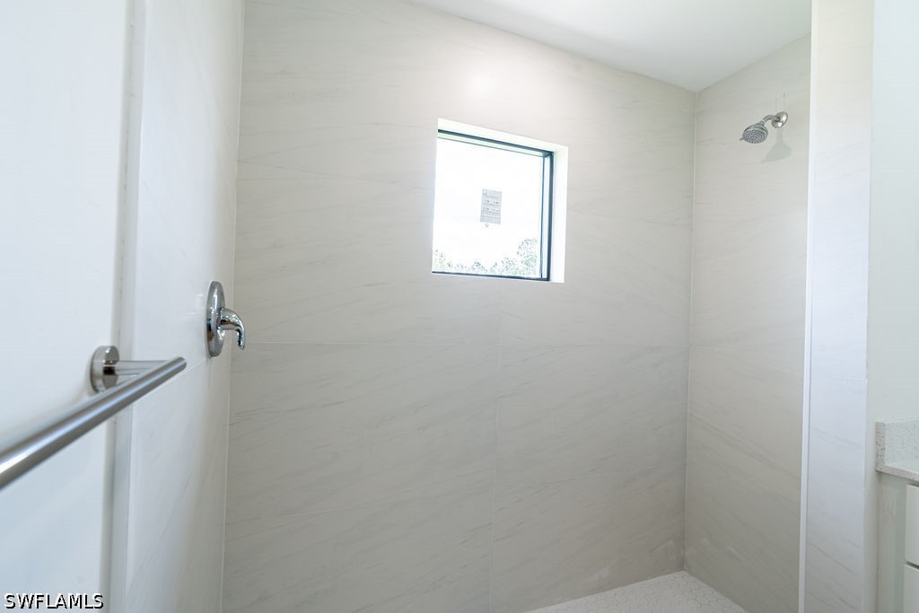 1160 Edelweiss St E Property Photo 22