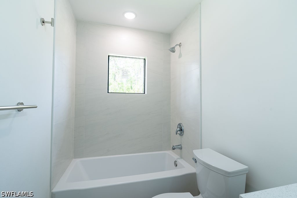 1160 Edelweiss St E Property Photo 29