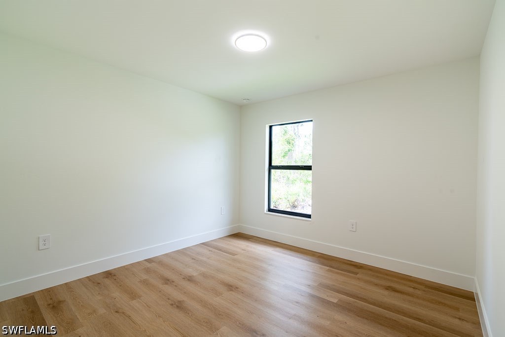 1160 Edelweiss St E Property Photo 30