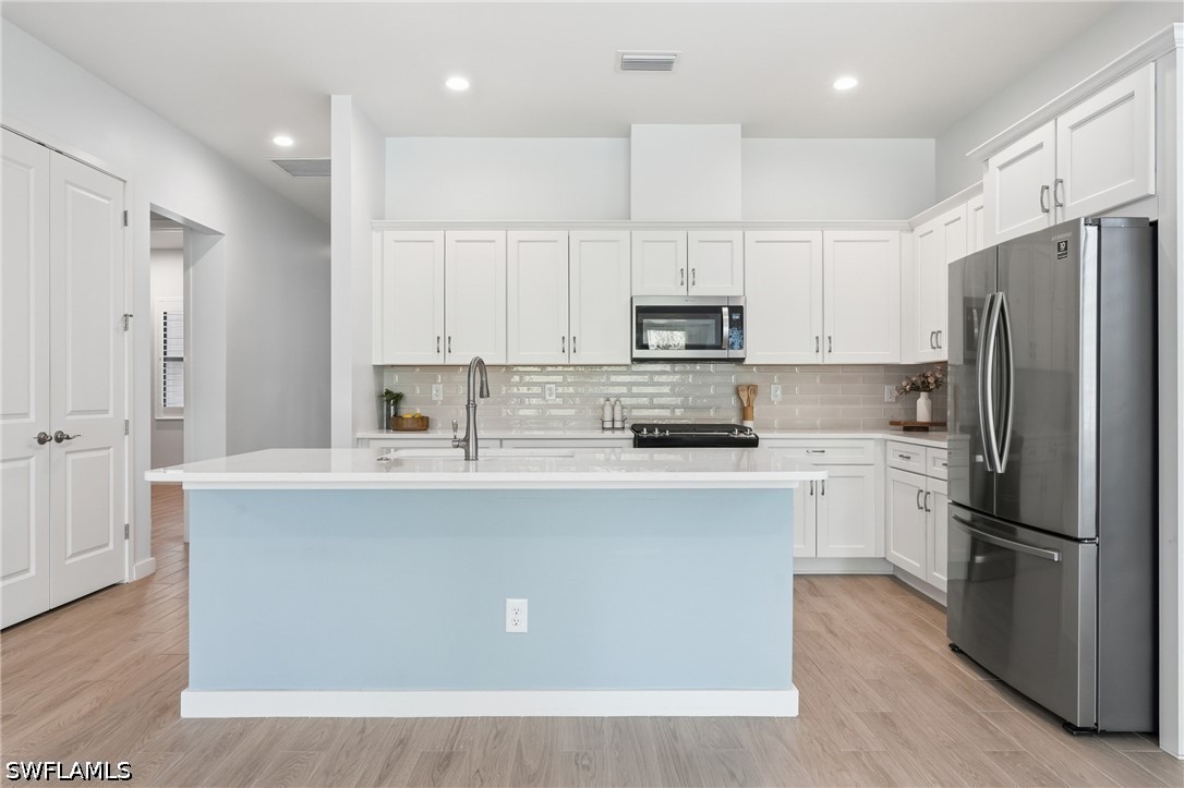 14792 Kingfisher Loop Property Photo 2