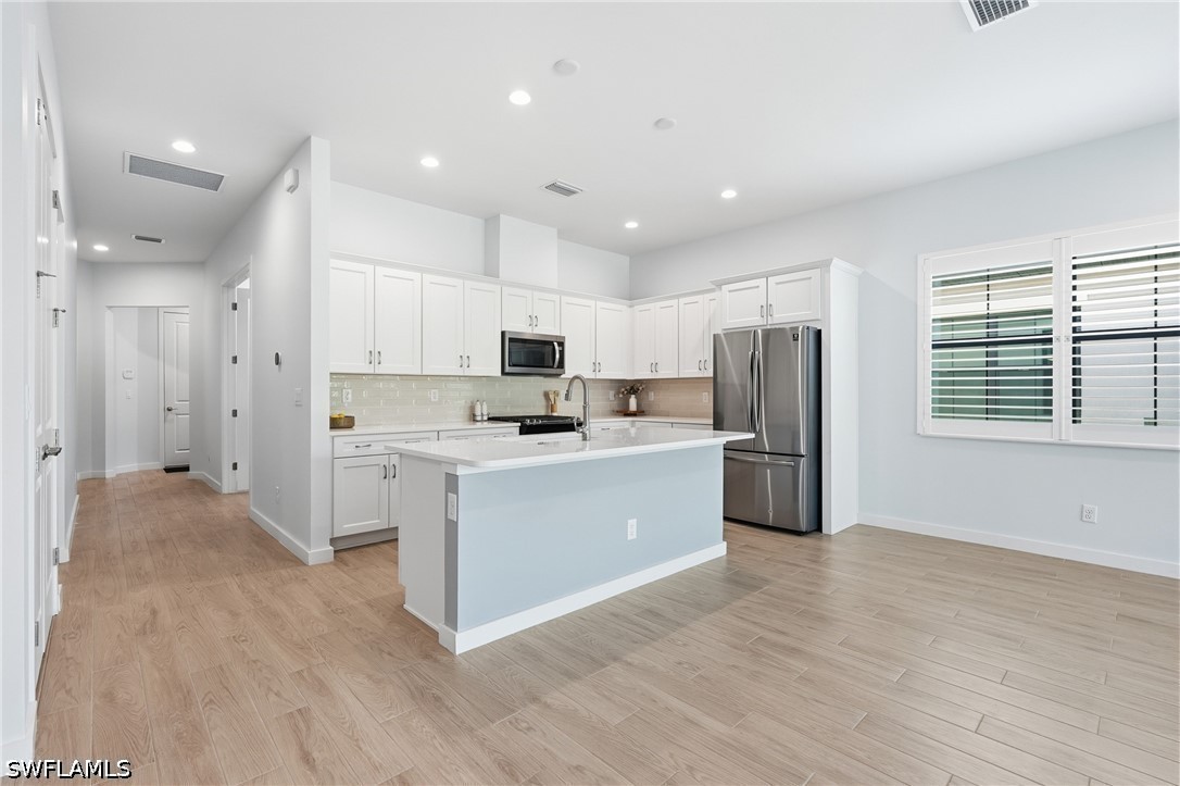 14792 Kingfisher Loop Property Photo 3