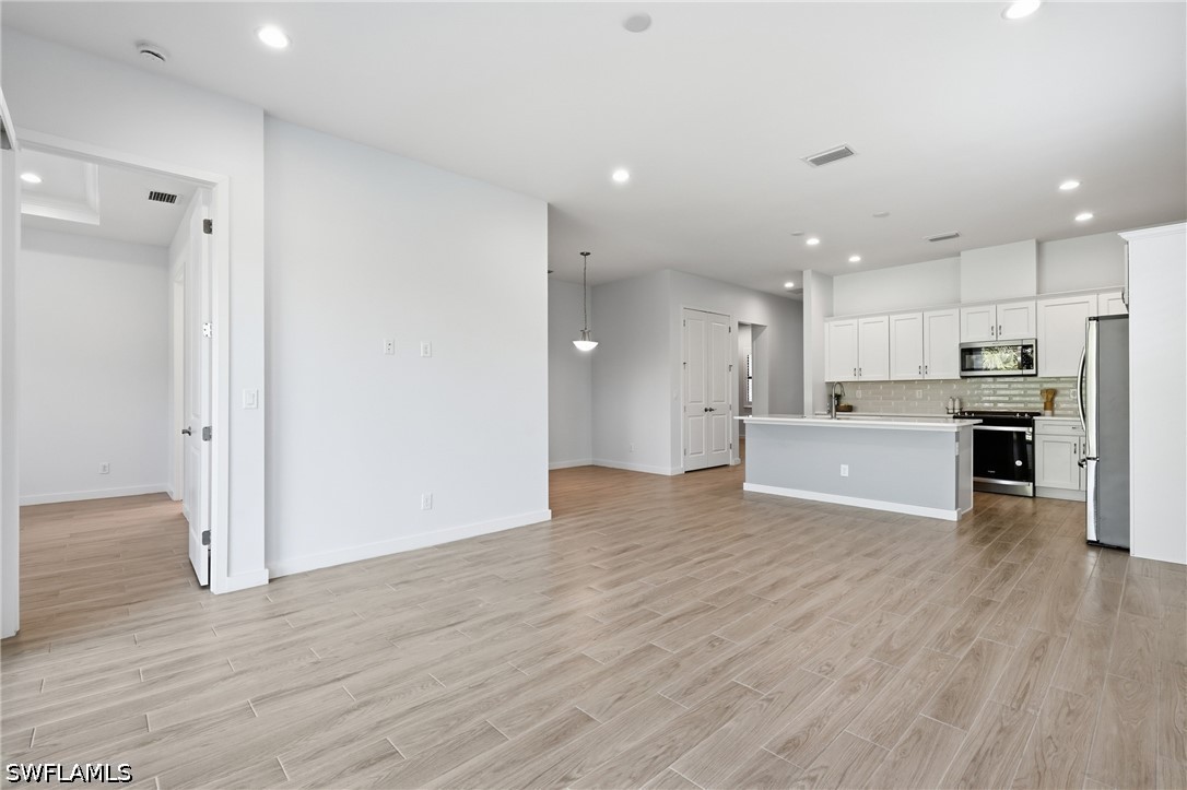 14792 Kingfisher Loop Property Photo 5