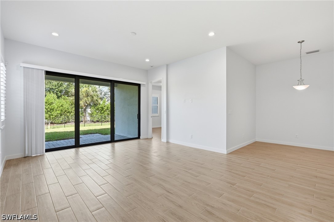 14792 Kingfisher Loop Property Photo 10