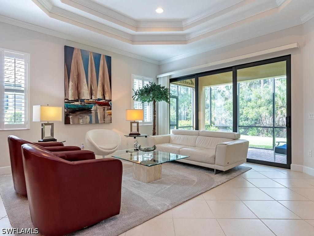 9143 Isla Bella Cir Property Photo 1