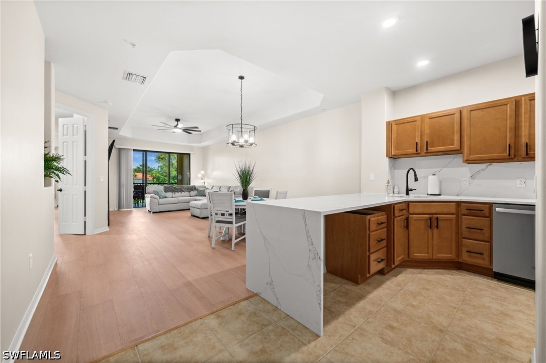 15121 Laguna Dr 102 Property Photo 14