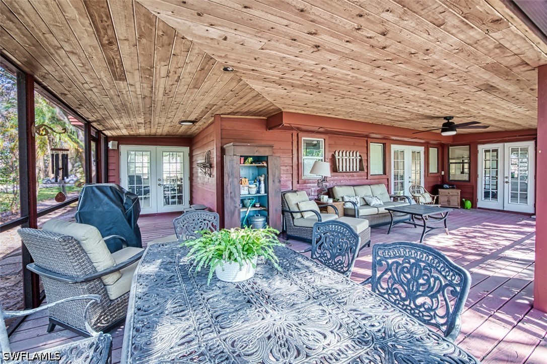 2490 Outrigger Ln Property Photo 18