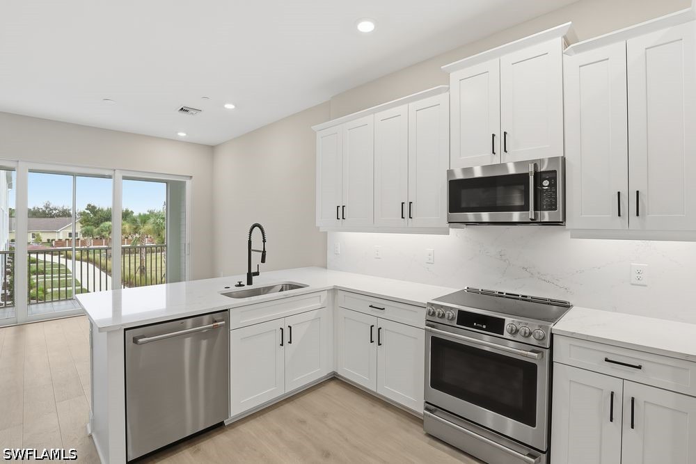 1624 Compass Pointe Ct 2-203 Property Photo 5