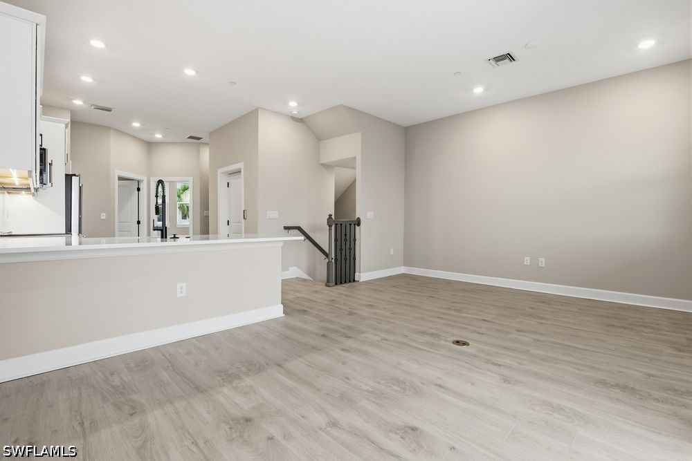 1624 Compass Pointe Ct 2-203 Property Photo 11