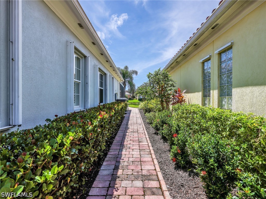 7658 Sicilia Ct Property Photo 32