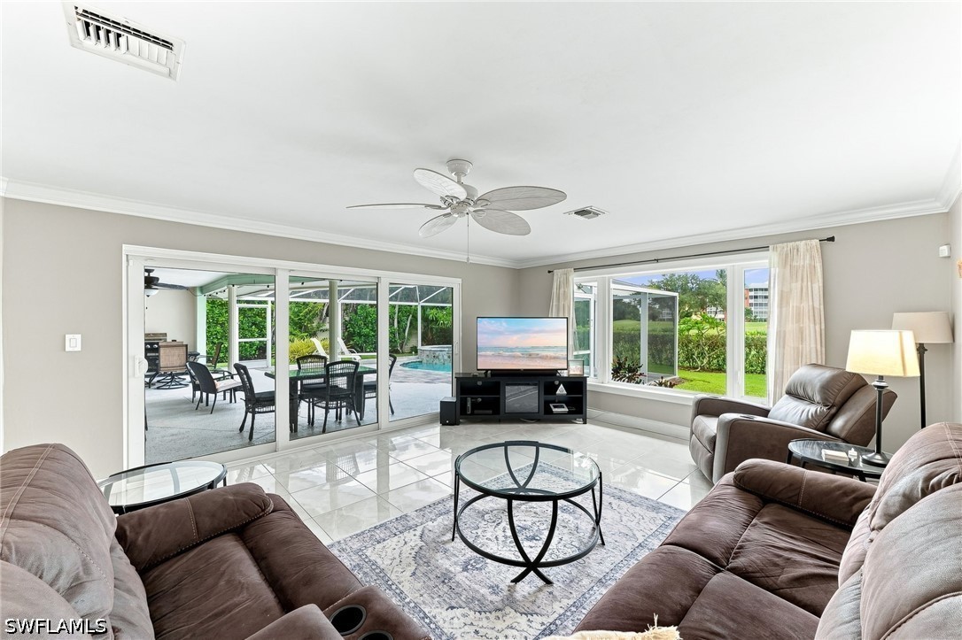 350 Pinehurst Cir Property Photo 12