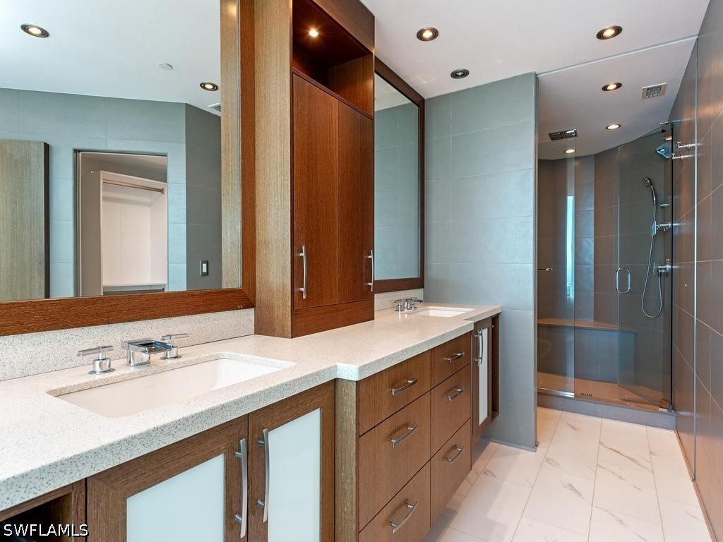 60 Seagate Dr 1505 Property Photo 10