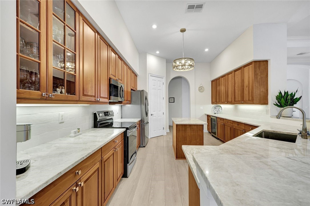 16075 Parque Ln Property Photo 8