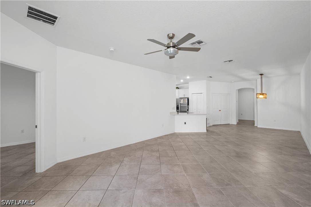 2180 Dragonfruit Way Property Photo 3