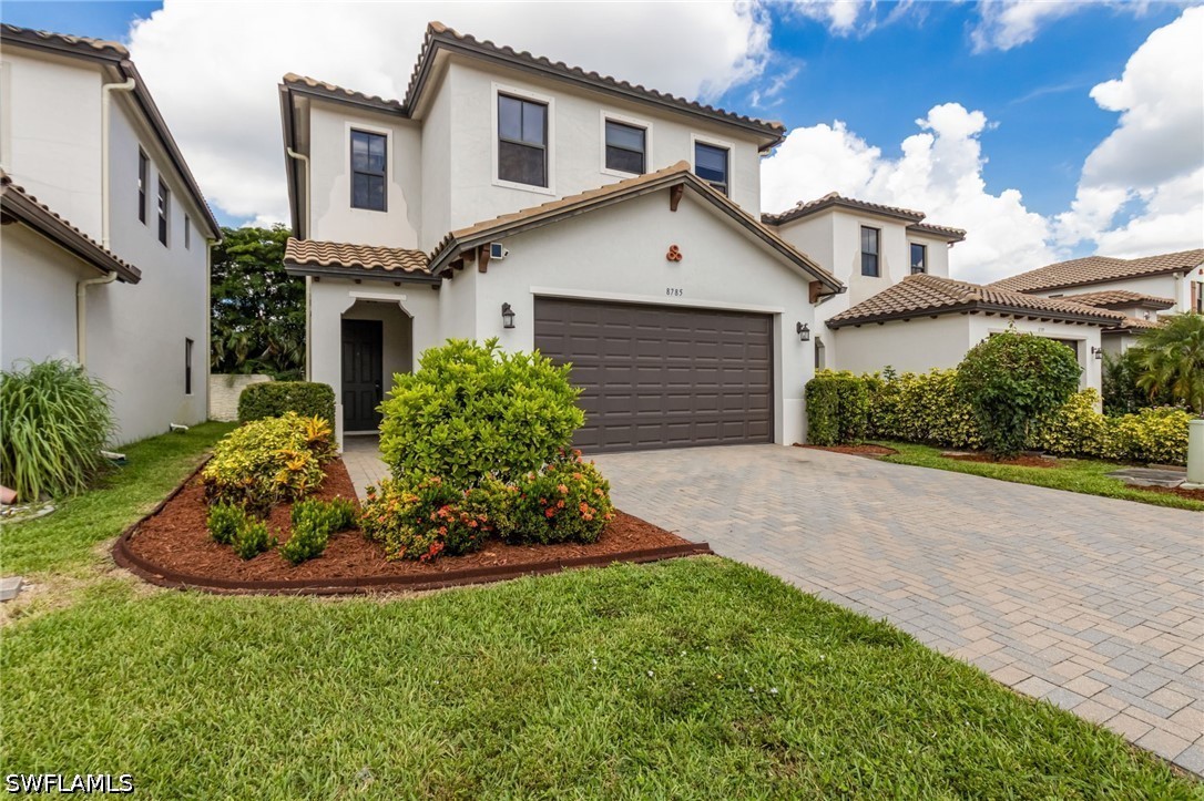8785 Madrid Cir Property Photo 1