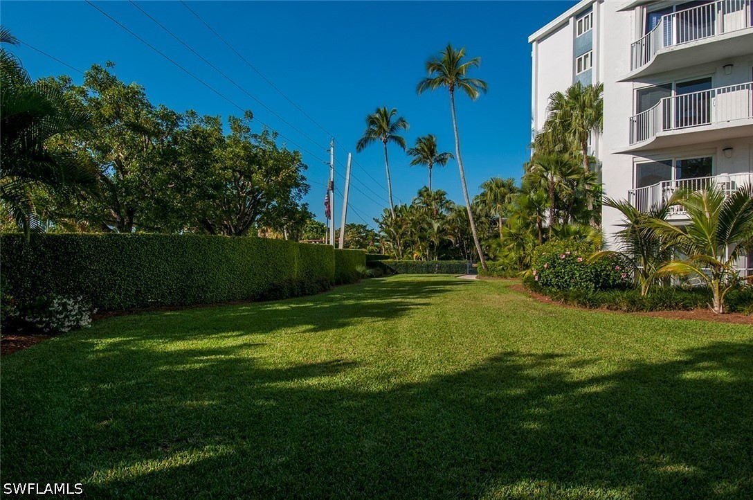1300 Gulf Shore Blvd N 406 Property Photo 24
