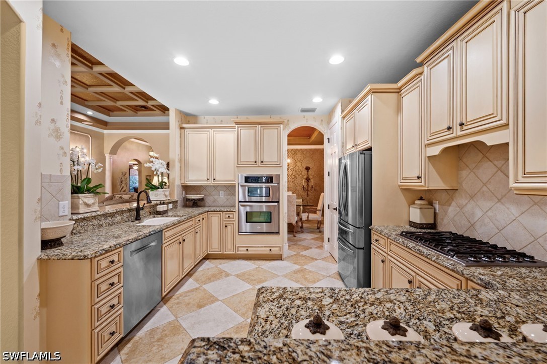 8725 Largo Mar Dr Property Photo 4