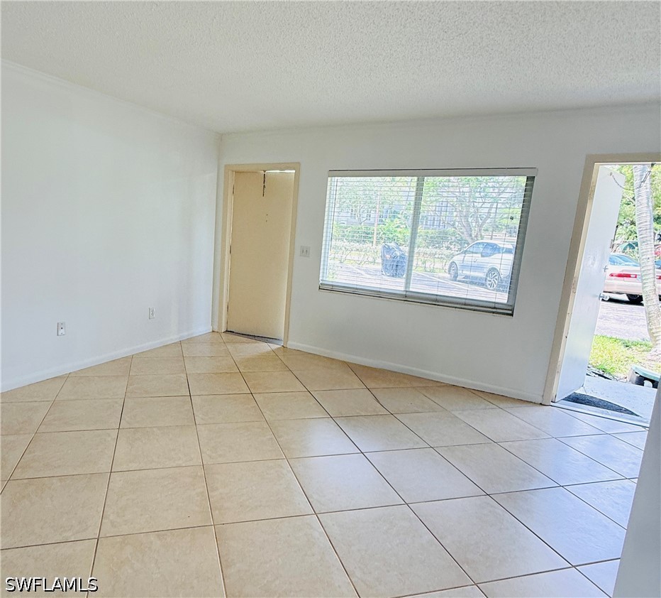 3250 10th St N B2 Property Photo 24