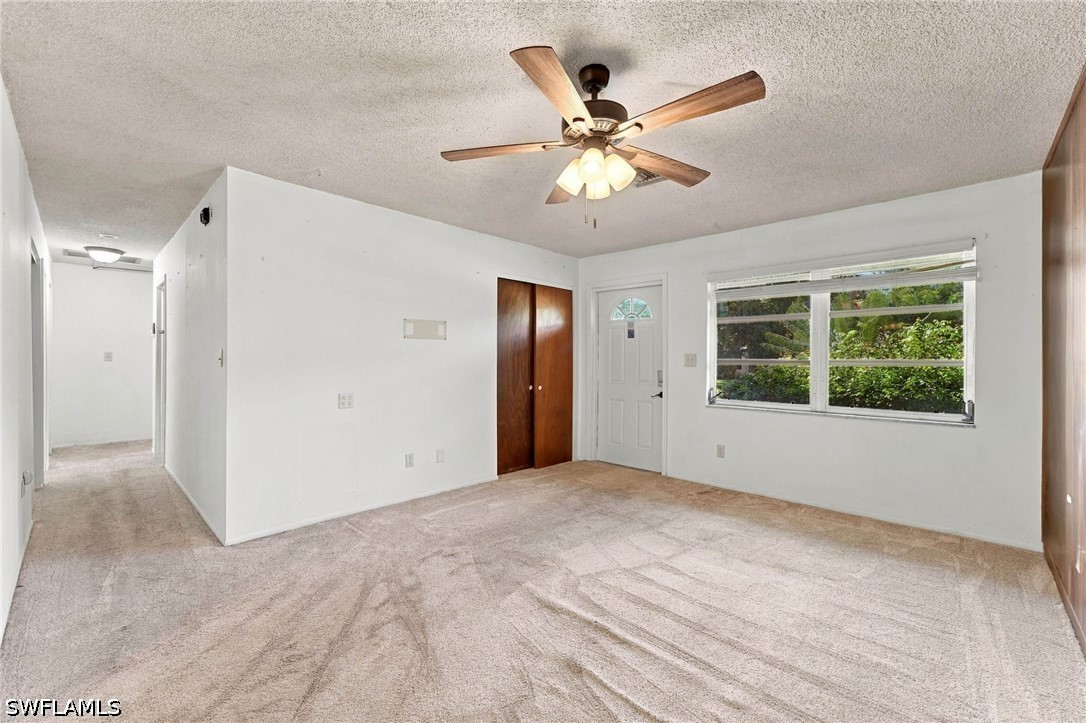 12374 Fourth St Property Photo 4