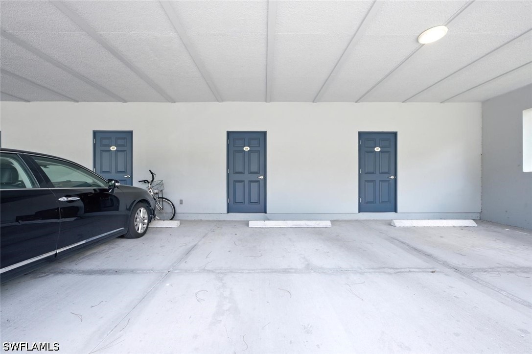 506 Courtside Dr E201 Property Photo 26