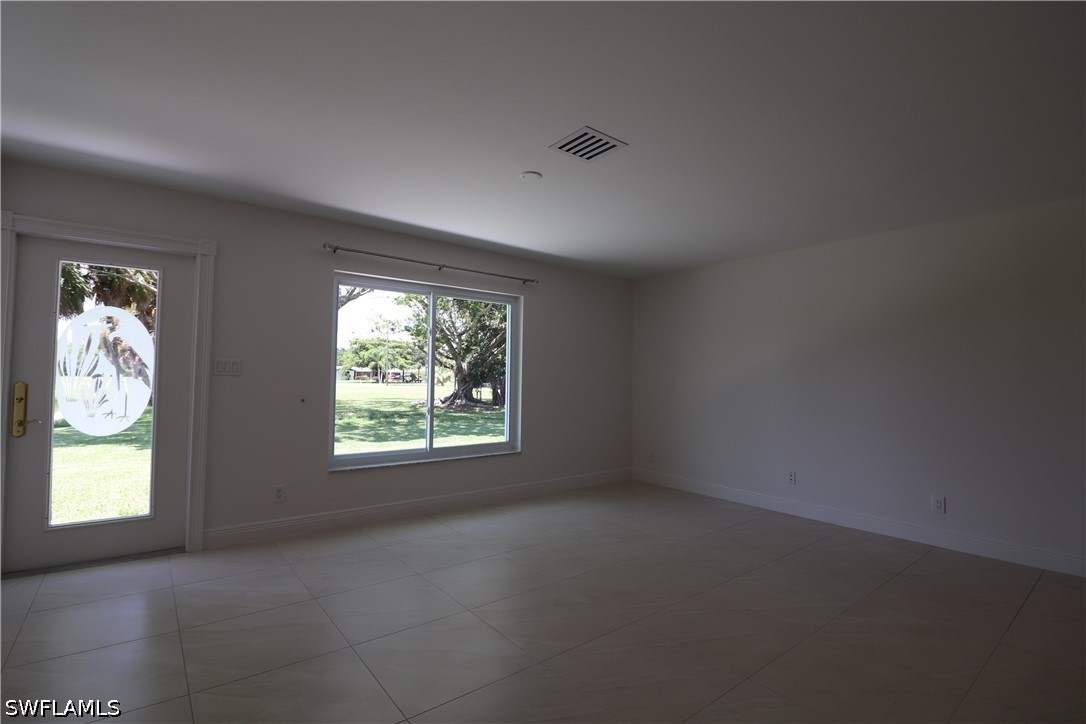 5332 Myrtle Ln Property Photo 12