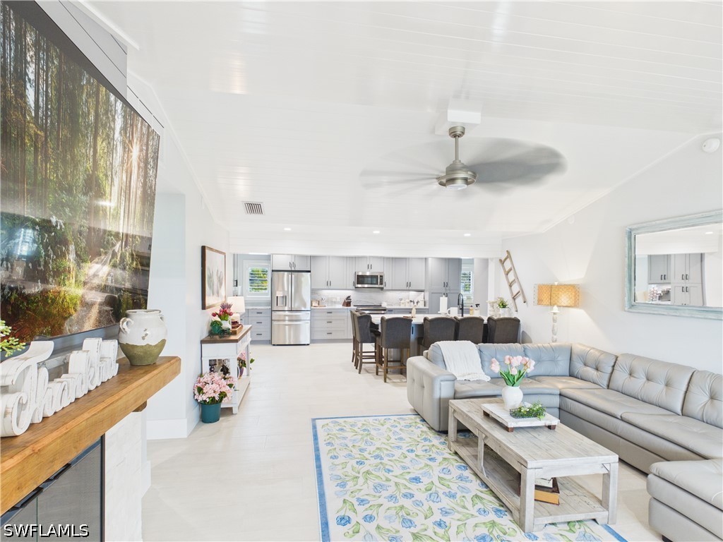 3650 Sunset Blvd Property Photo 8