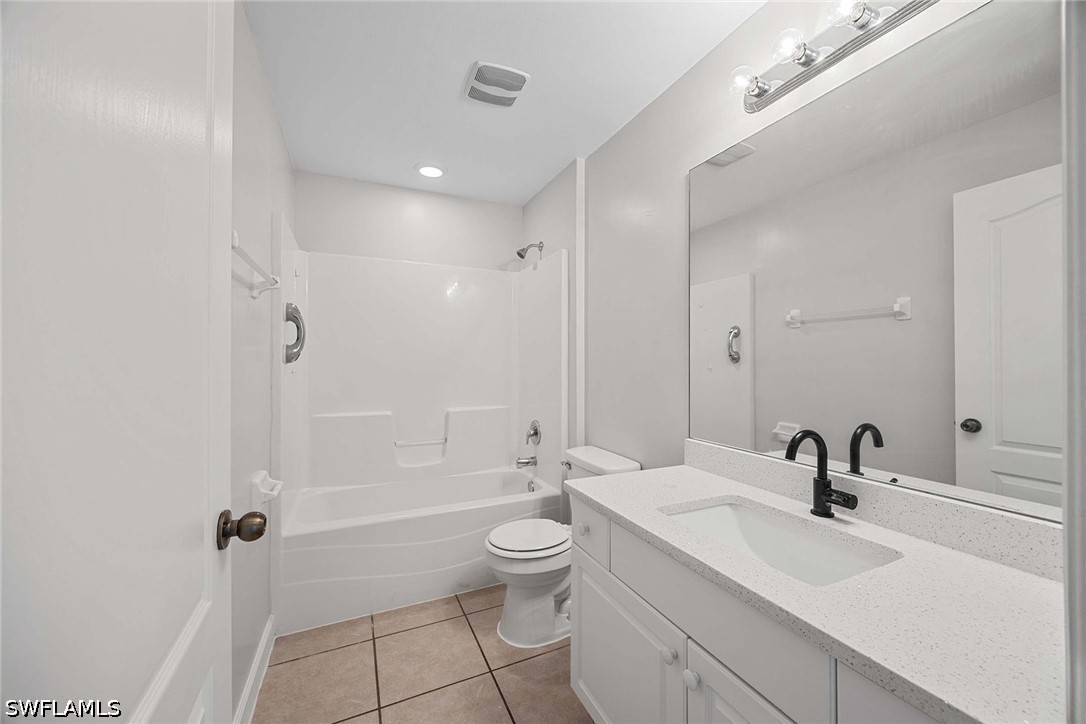 915 Ne 10th Ln Property Photo 16