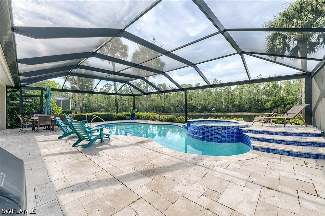9271 Oak Strand Dr Property Photo 3