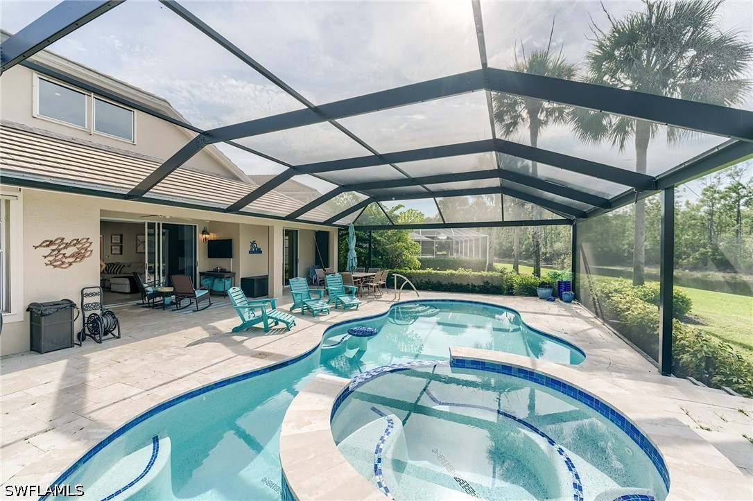 9271 Oak Strand Dr Property Photo 4