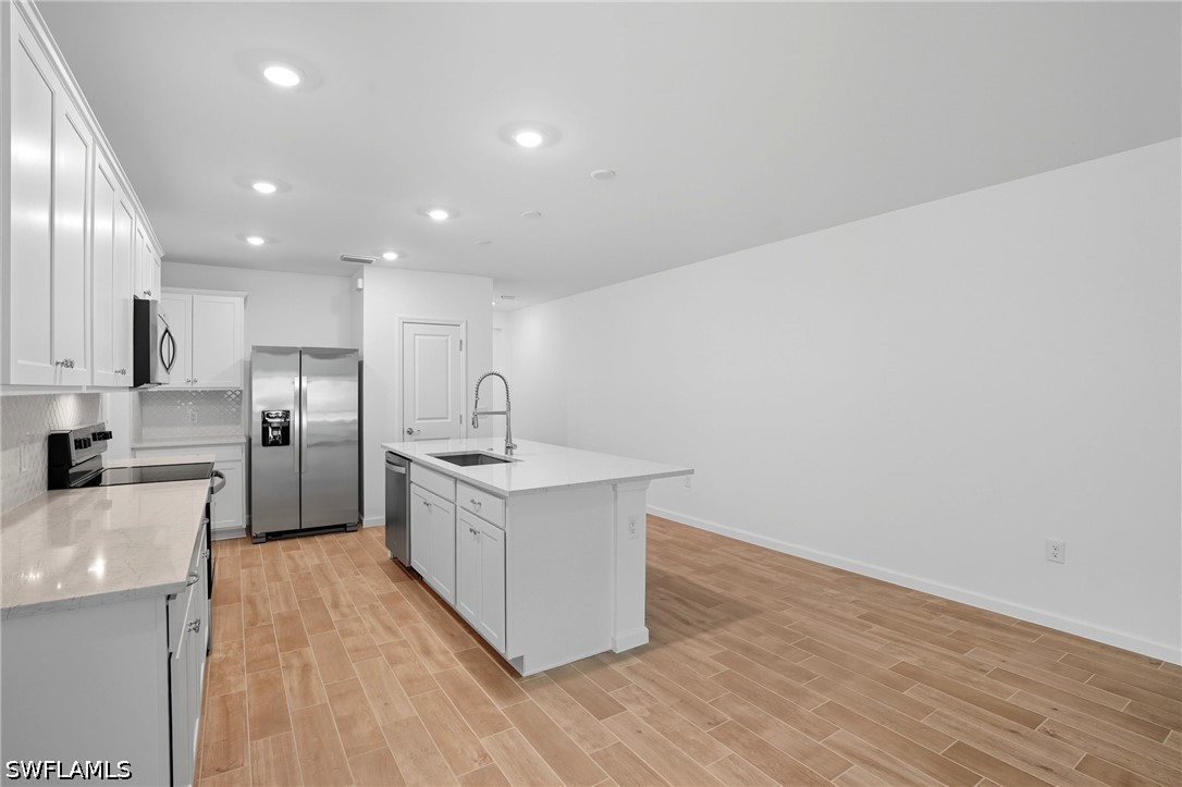 27881 Radiant Ct Property Photo 5