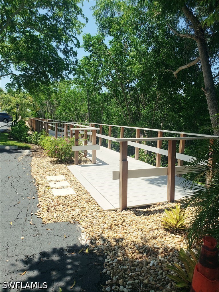 261b Wiggins Bay Dr Property Photo 4
