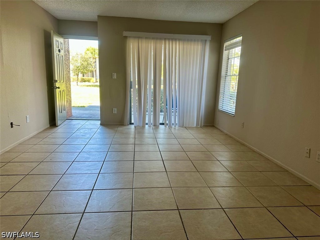142 N Santa Clara Dr 16 Property Photo 4
