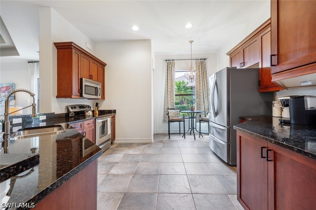 7563 Moorgate Point Way Property Photo 12