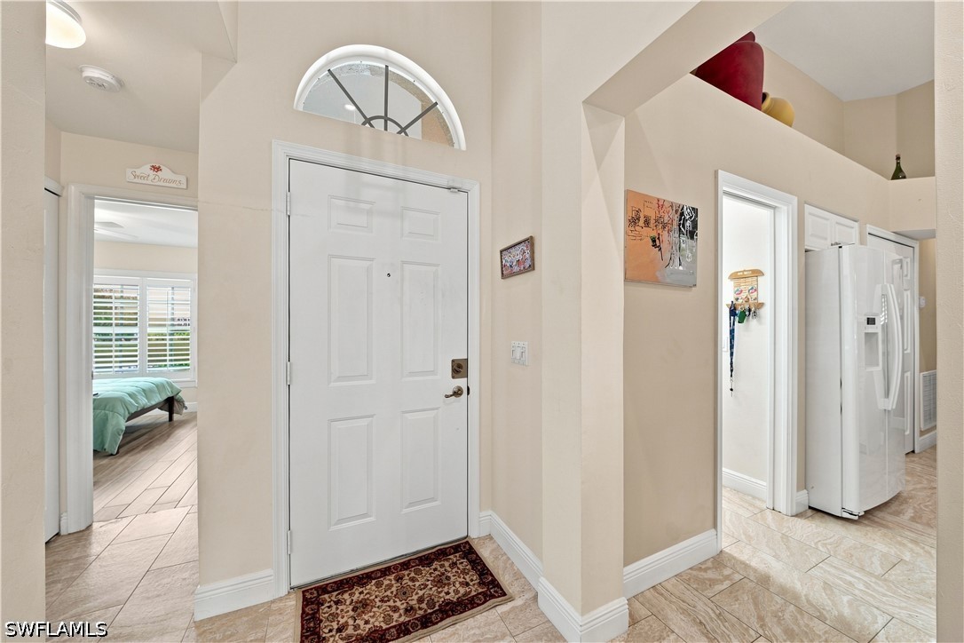22178 Seashore Cir Property Photo 2