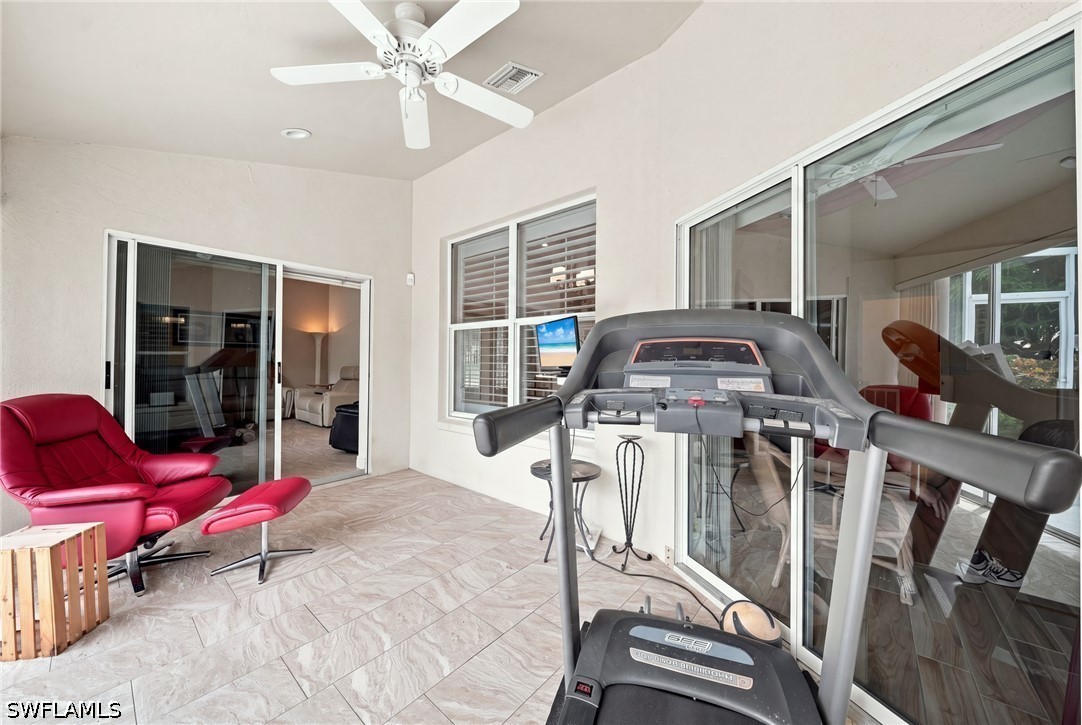 22178 Seashore Cir Property Photo 20