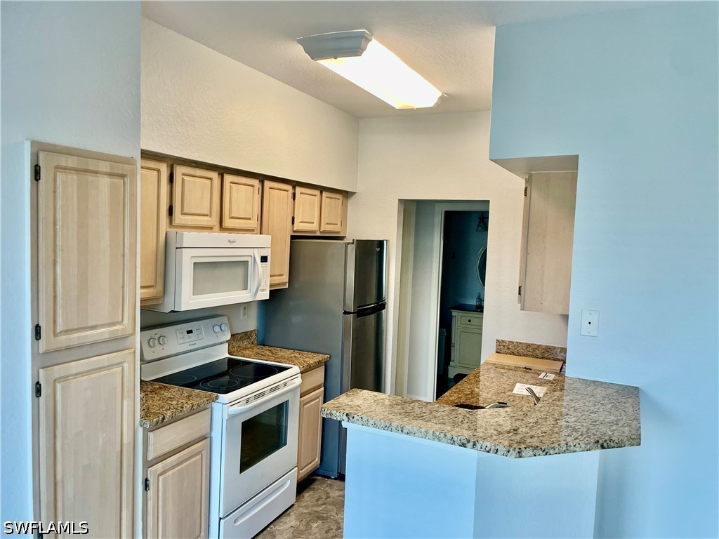 23600 Walden Center Dr 302 Property Photo 4