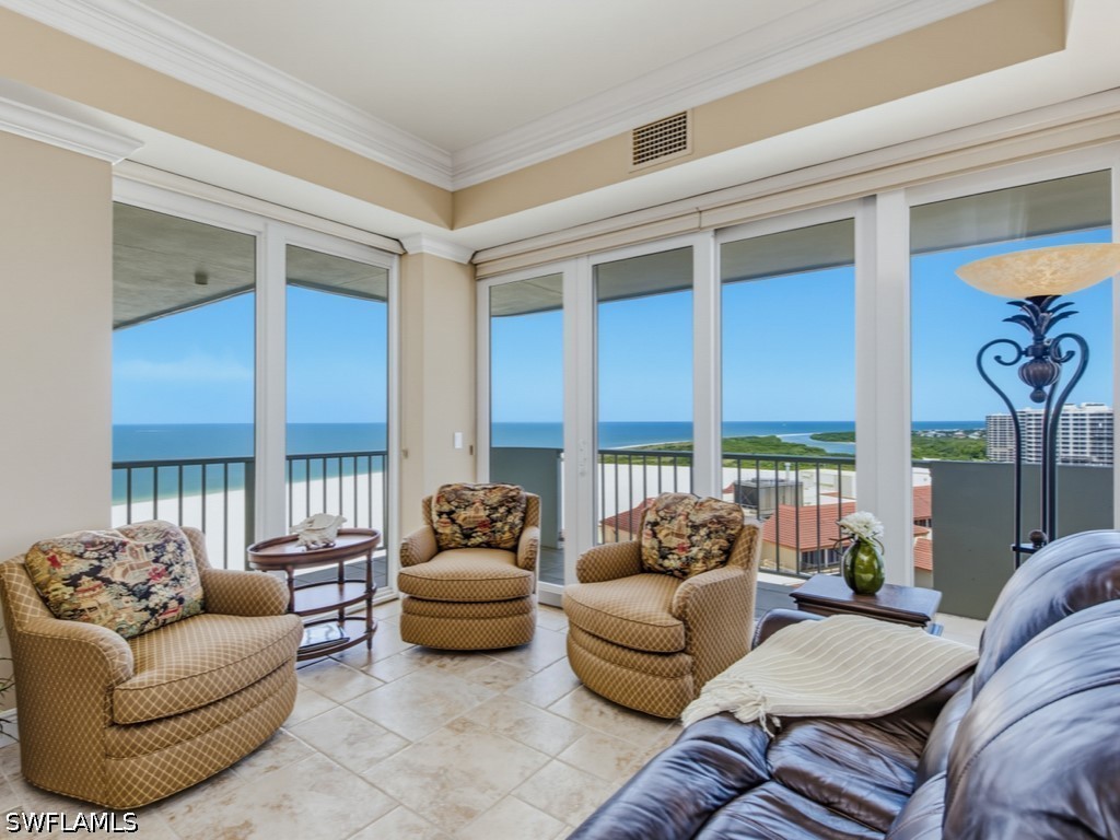 140 Seaview Ct 1806n Property Photo 2