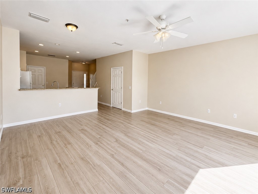 912 Hampton Cir 92 Property Photo 4