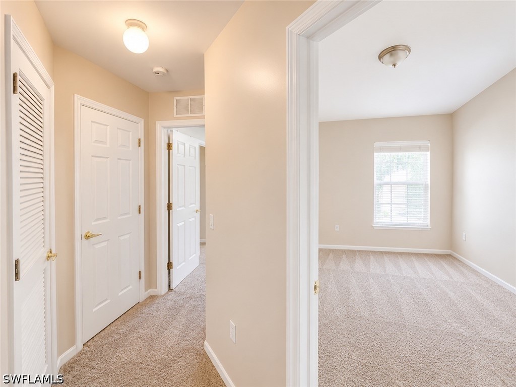 912 Hampton Cir 92 Property Photo 12