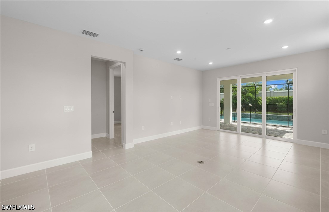 7461 Florida Elm Ct Property Photo 27