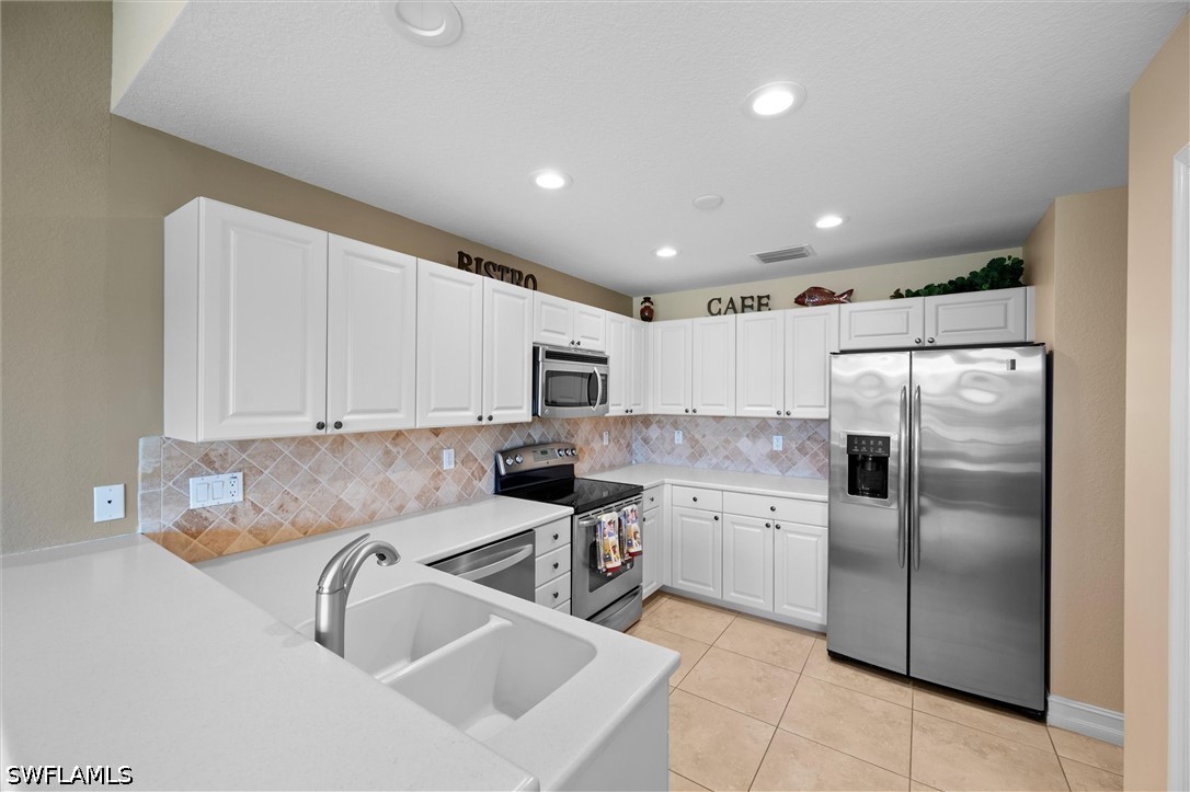 6815 Ascot Dr 102 Property Photo 5