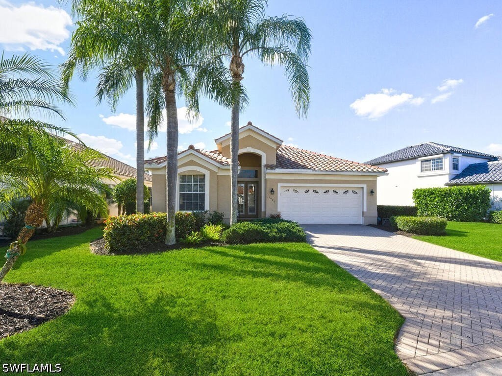 10000 Isola Way Property Photo 1