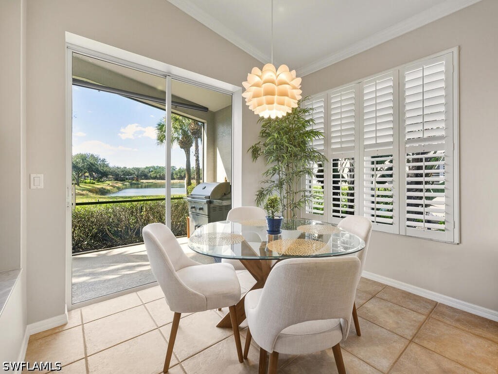 10000 Isola Way Property Photo 6