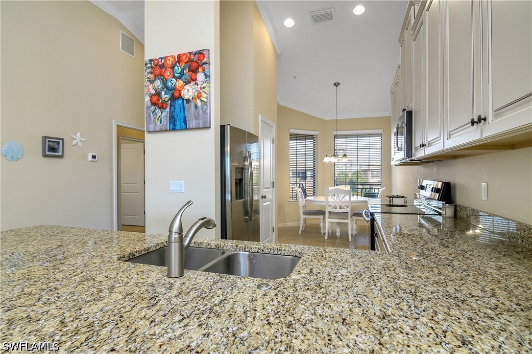 9440 Benvenuto Ct 3-204 Property Photo 17