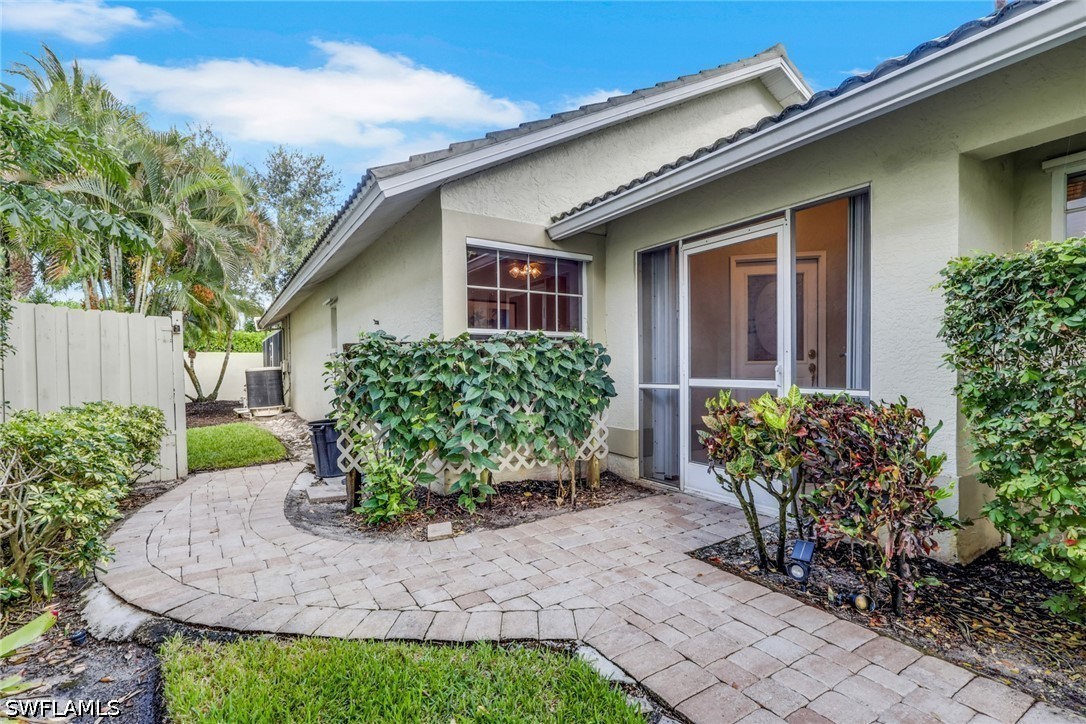 11011 Linnet Ln Property Photo 1