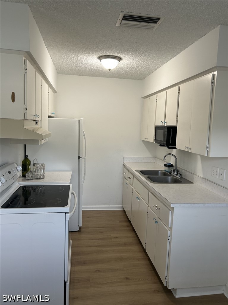 1124 Highlands Dr Property Photo 3