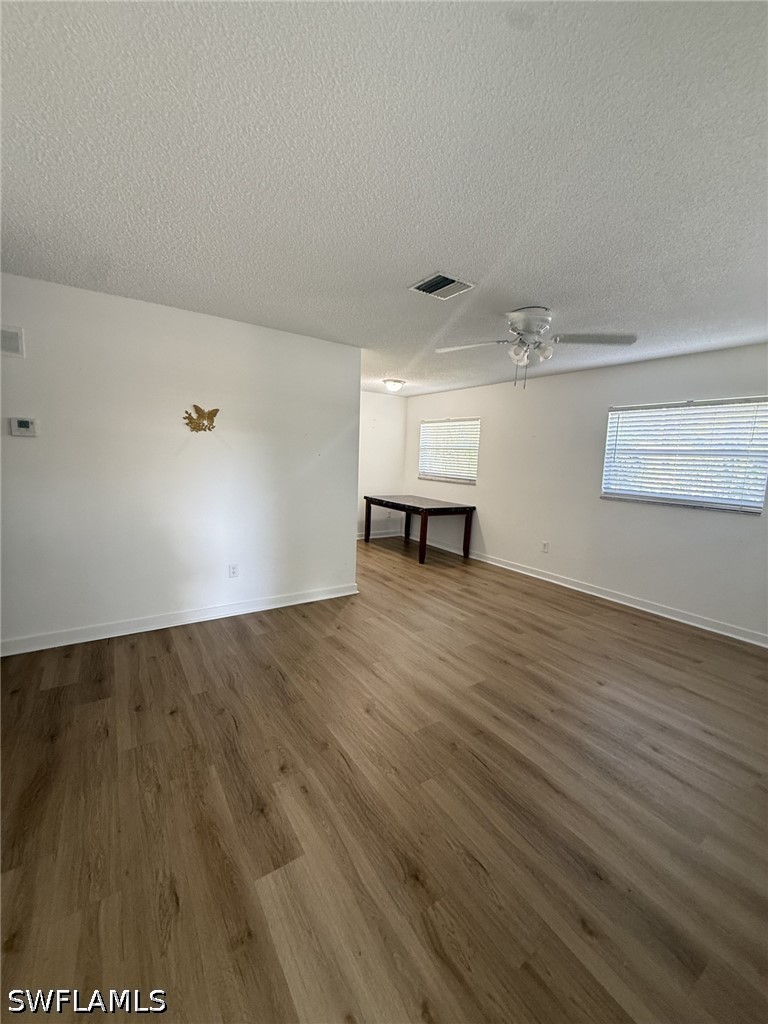 1124 Highlands Dr Property Photo 4