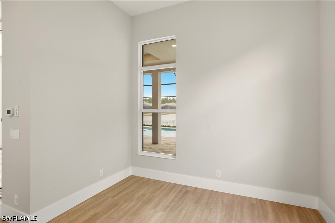 9661 Moonflower Ln Property Photo 12
