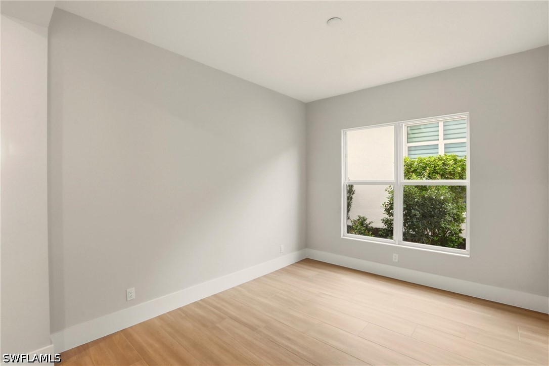 9661 Moonflower Ln Property Photo 14