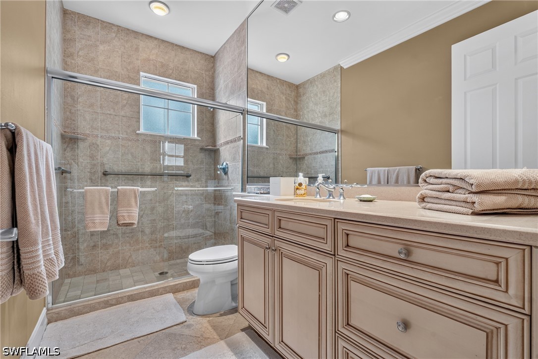 2805 Tiburon Blvd E 102 Property Photo 16