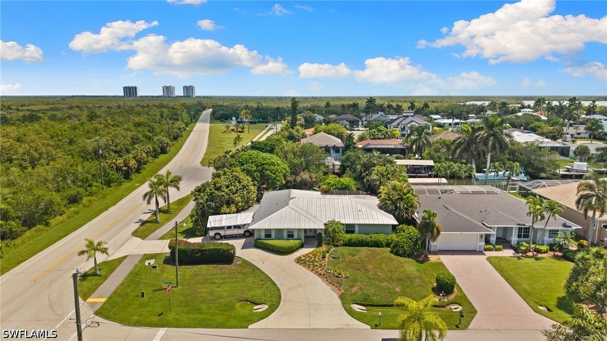 401 Panay Ave Property Photo 3